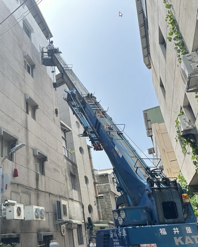 高雄新興區吊車處理, 高雄新興區吊掛作業, 高雄新興區外牆吊掛作業, 高雄新興區外牆作業, 高雄新興區吊車申請, 高雄新興區吊車大王, 高雄新興區起重行, 高雄新興區吊車起重行