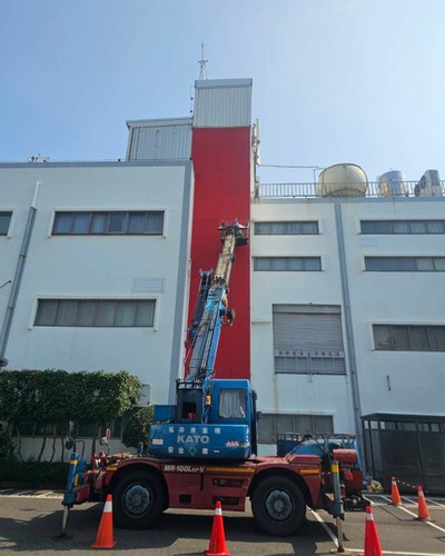 高雄外牆招牌拆卸吊掛作業, 高雄吊掛作業, 高雄起重行, 高雄起重工程, 高雄大樓吊掛作業, 高雄鋼構吊掛施工, 高雄油漆粉刷吊掛工程, 高雄市前鎮區吊車