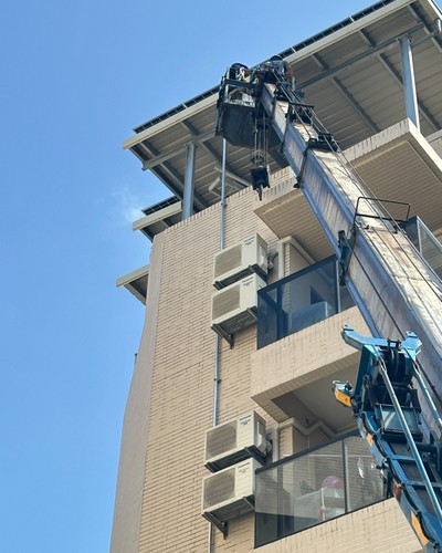 高雄吊掛載具乘坐施工人員, 高雄吊掛載具採光罩施工, 高雄高空作業車吊掛, 高雄楠梓區吊車起重行