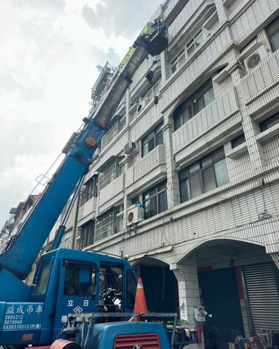 高雄楠梓吊掛載具乘坐施工人員, 高雄楠梓吊掛載具採光罩施工, 高雄楠梓高空作業車吊掛, 高雄楠梓區吊車起重行